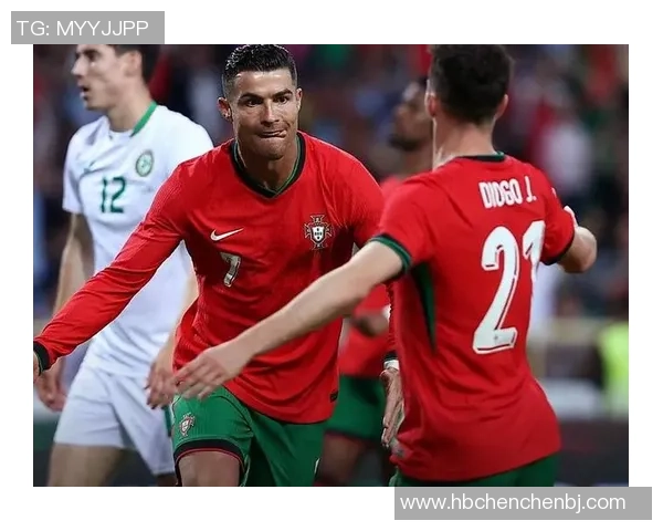 足球明星被小孩当面指责引发热议球迷纷纷围观评论各异 足球明星被小孩当面指责引发热议球迷纷纷围观评论各异